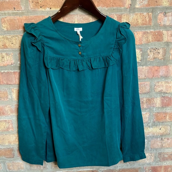 L.L.Bean Signature emerald green 100%Silk ruffle detail long sleeve shirt - Picture 4 of 13